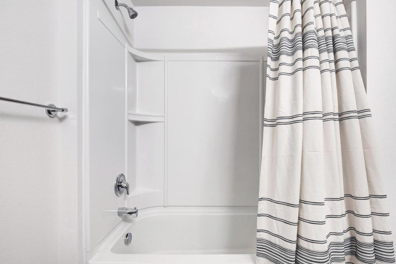 Capitol Hill 1br W Gym Bbq Nr Su Scc Sea-261 Seattle